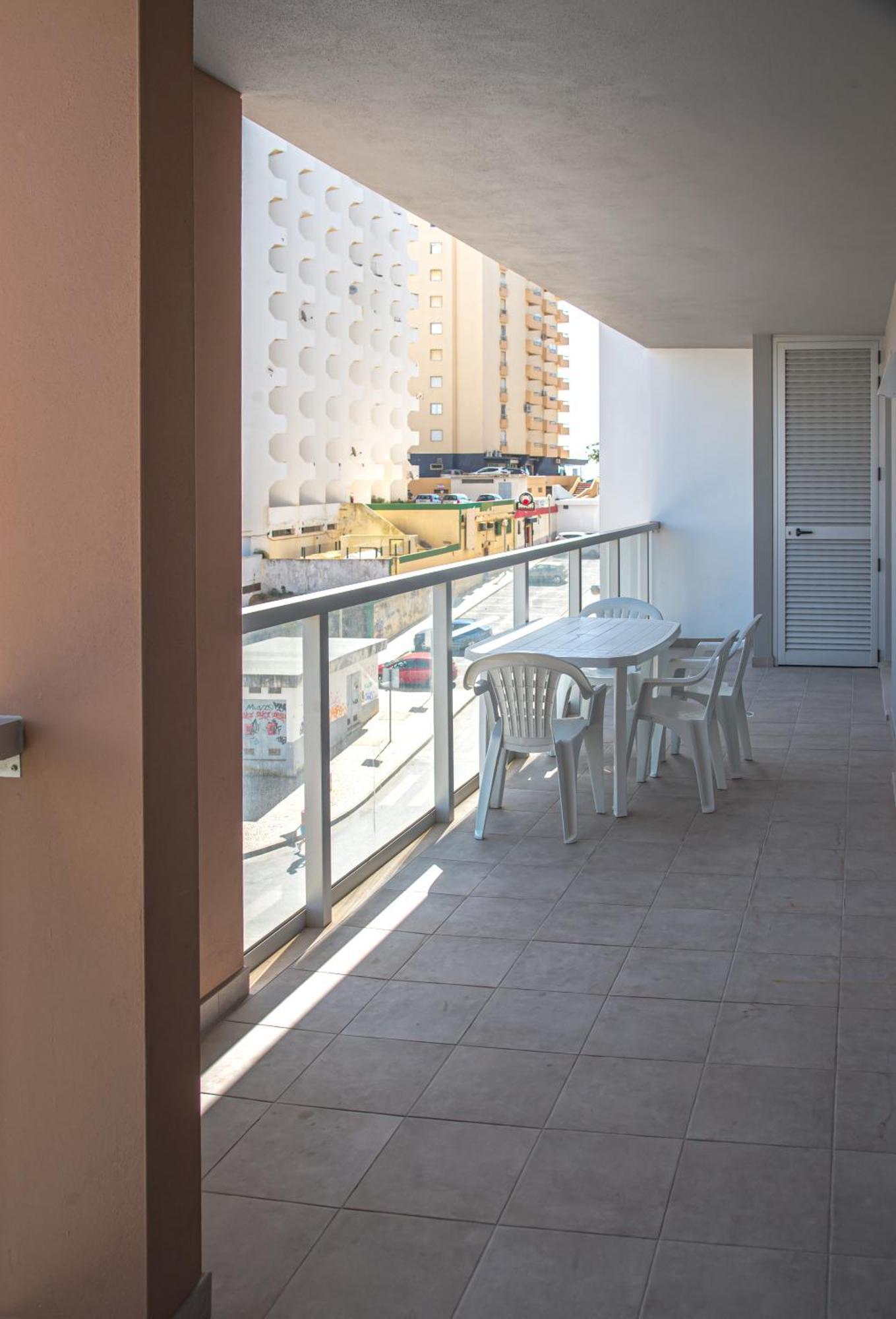 Apartamento Elegante Com Garagem E Piscina Na Praia Da Rocha Портіман Екстер'єр фото