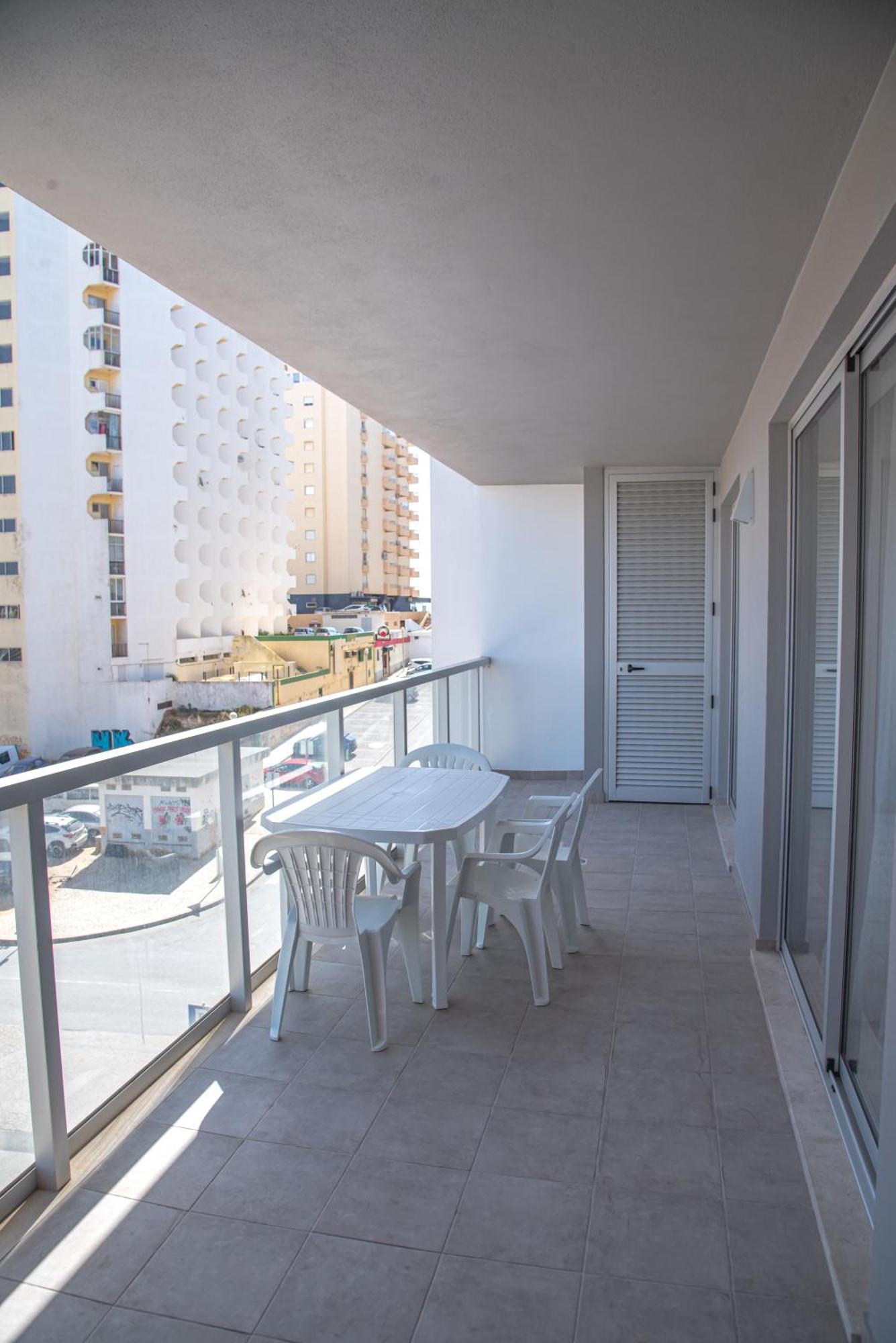 Apartamento Elegante Com Garagem E Piscina Na Praia Da Rocha Портіман Екстер'єр фото